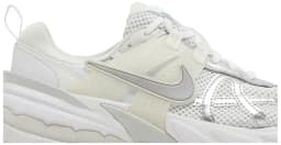NIKE WOMENS V2K RUNNING TRAINERS  White /Mtlc Silver/Pure Platinum — (fd0736-104)