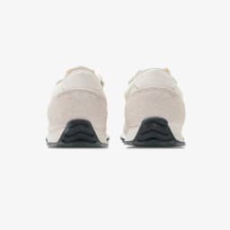 NEW BALANCE 471 TRAINERS - LINEN