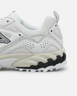 NEW BALANCE 610 - BEIGE/CREAM/BLACK