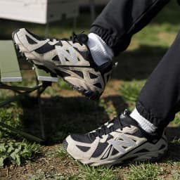 NEW BALANCE 610 - ALUMINUM/BLACK