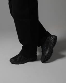 NEW BALANCE 610 - BLACK/BLACK