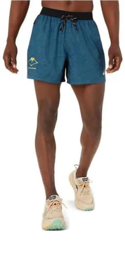 ASICS FUJITRAIL ALL OVER PRINT 5IN SHORT MEN  - MAGNETIC BLUE/PERFORMANCE BLACK