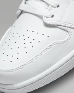 JORDAN AJ1 LOW - WHITE/WHITE-WHITE — (553558-136)