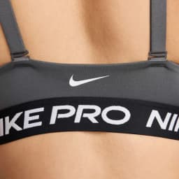 NIKE W NP INDY PLUNGE BRA SW - IRON GREY/WHITE — (hf5961-068)