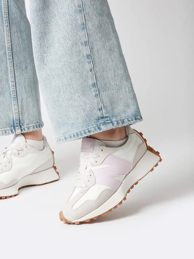 NEW BALANCE 327 - WHITE/DECEMBER SKY/GUM