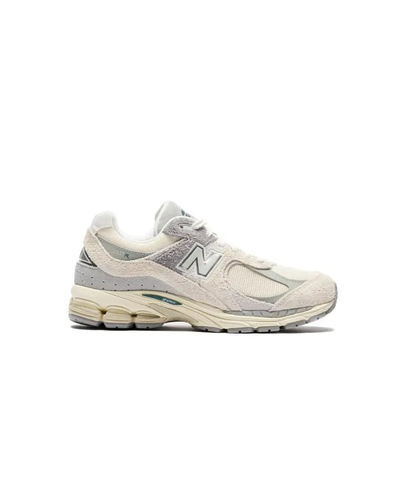 NEW BALANCE 2002R - OFF WHITE/GREY/WHITE