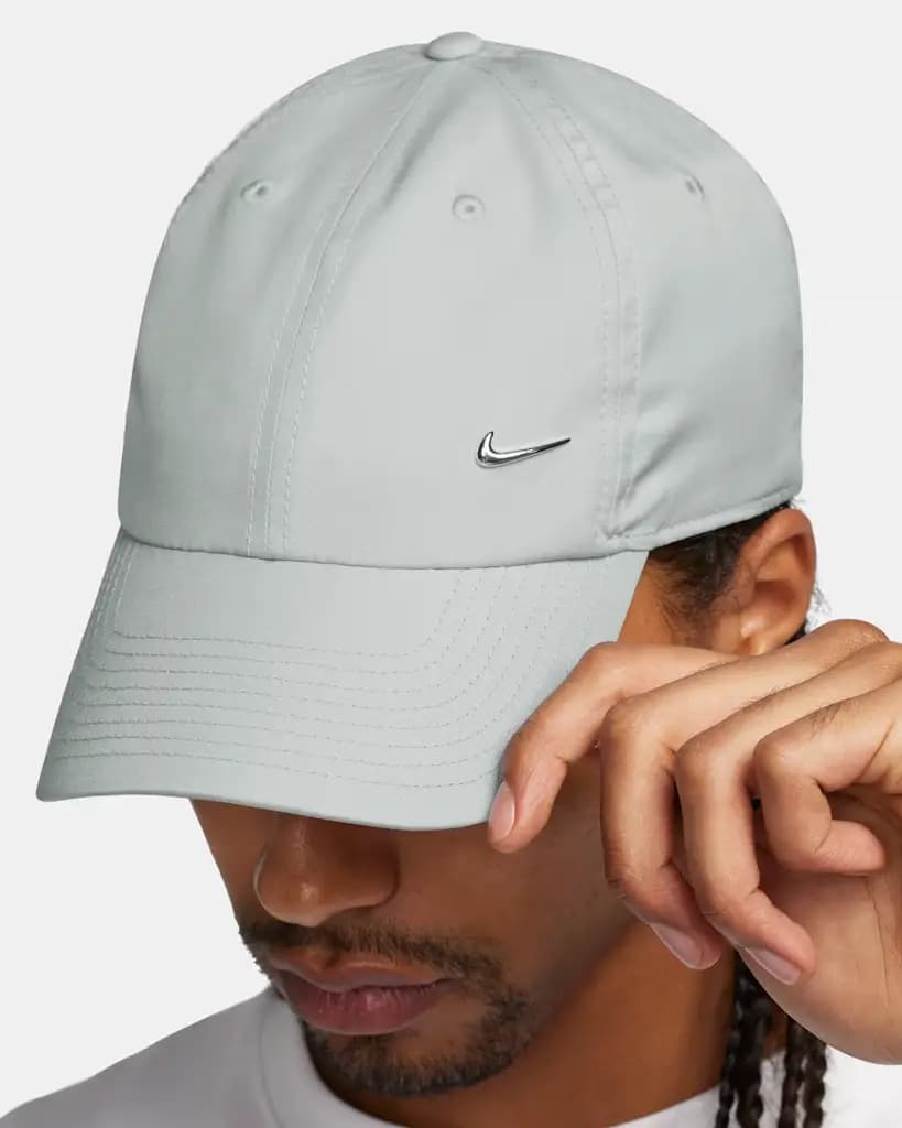 NIKE U NK DF CLUB CAP U CB MTSWSH L CAP - LT SMOKE GREY/METALLIC SILVER — (fb5372-077)