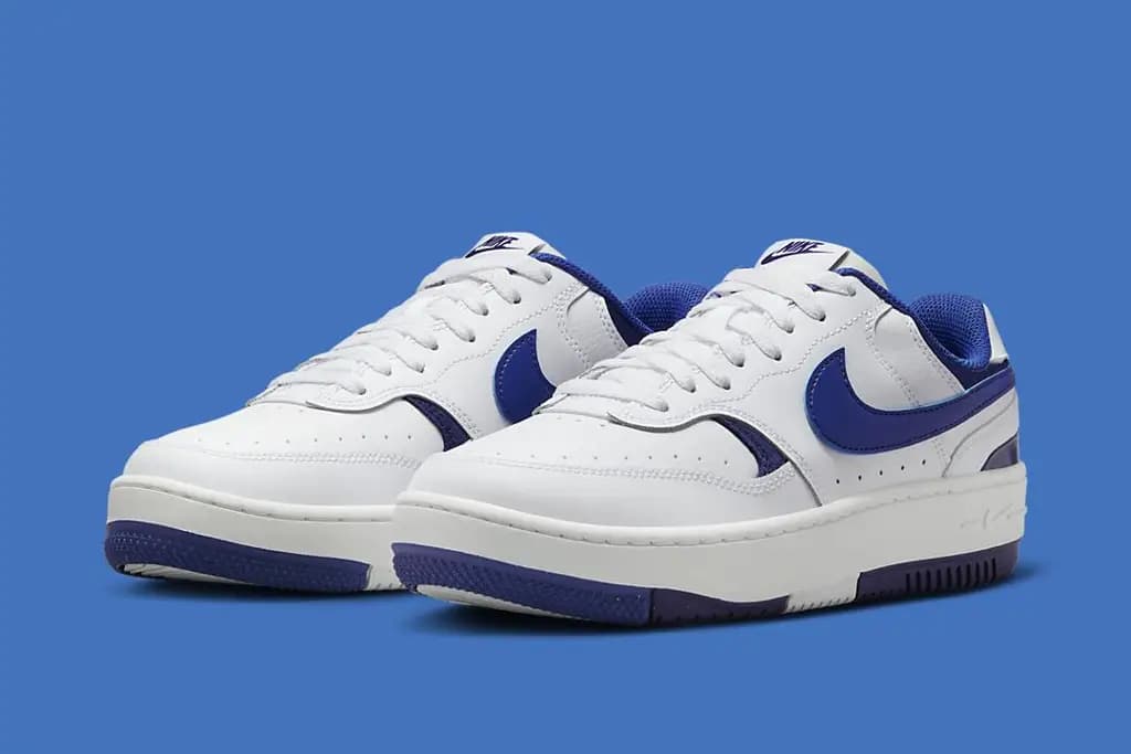 NIKE GAMMA FORCE - WHITE/GAME ROYAL/WHITE/TEAM ORANGE