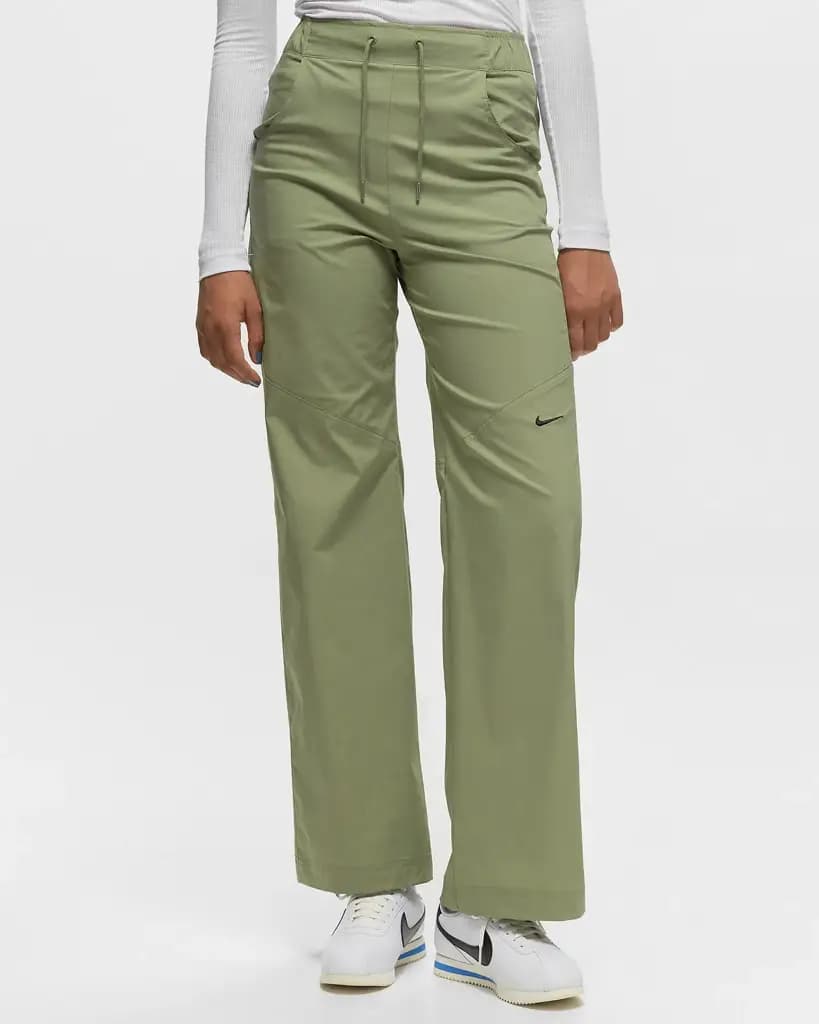 NIKE W ESSNTL WVN HR OH PANT - OIL GREEN/BLACK — (fb8284-386)