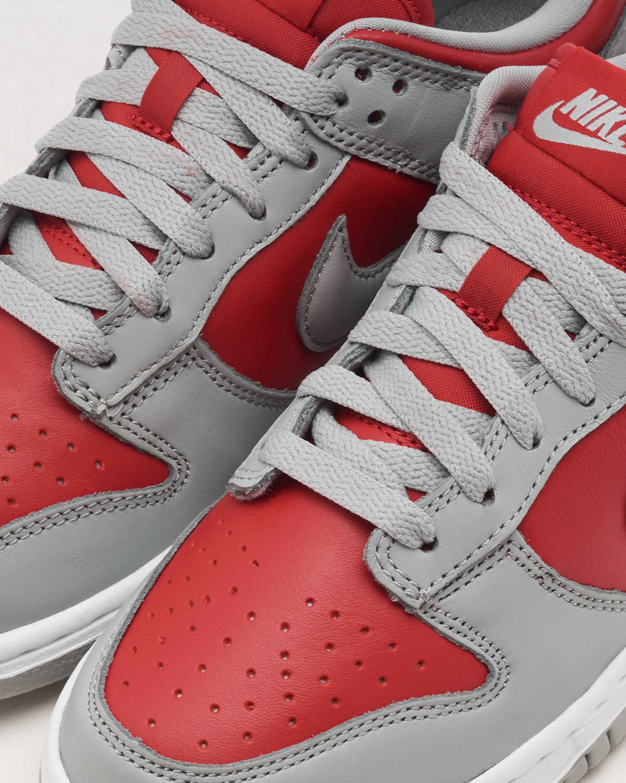 NIKE DUNK LOW QS - VARSITY RED/SILVER/WHITE