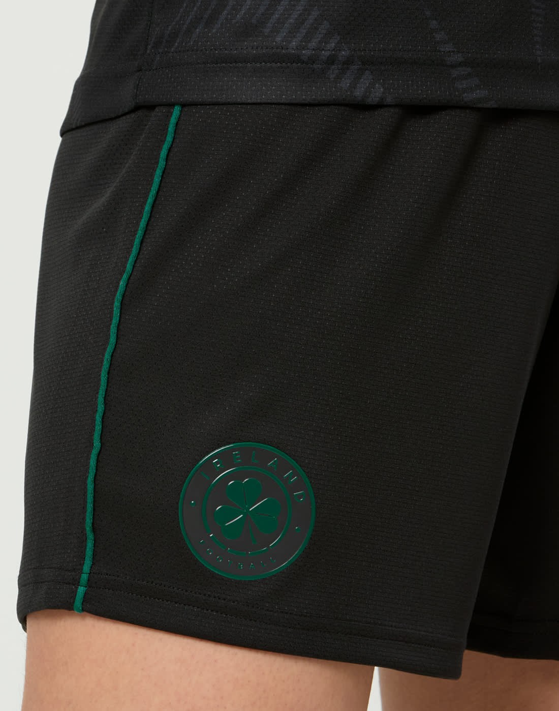 CASTORE IRELAND STEALTH SHORT WOMENS - CAVIAR