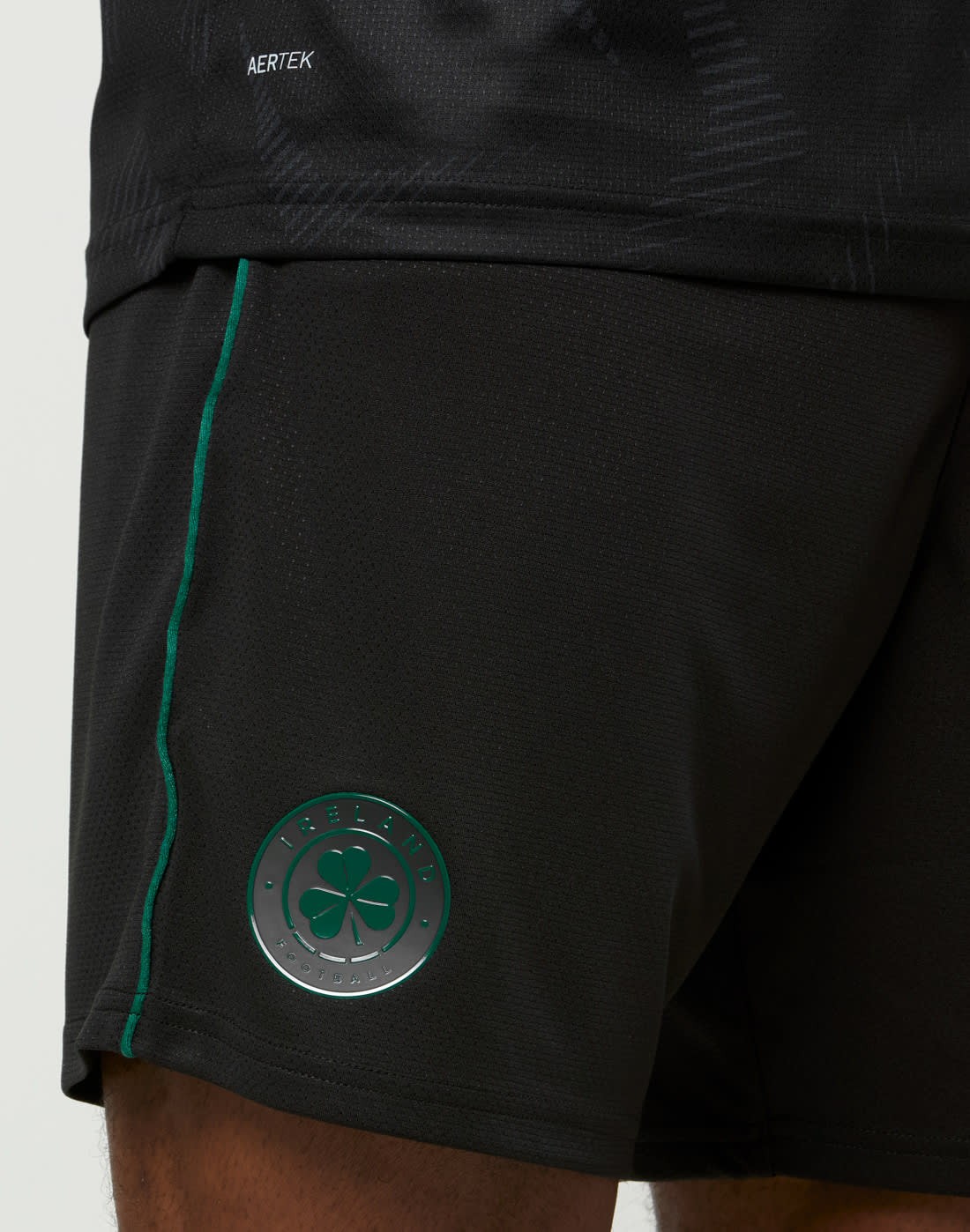 CASTORE IRELAND STEALTH SHORT - CAVIAR