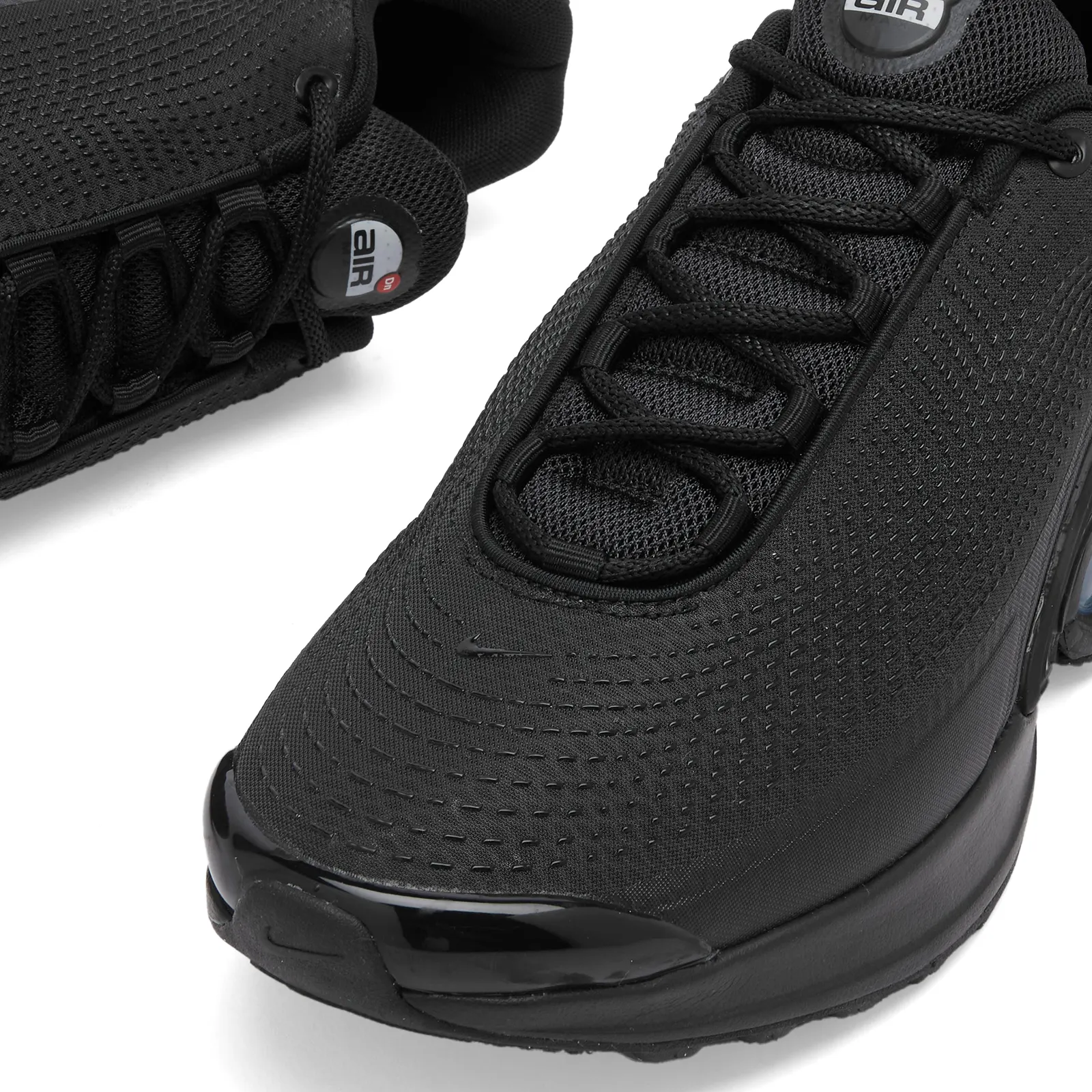 NIKE AIR MAX DN  - BLACK/MTLC DARK GREY-DK SMOKE GREY