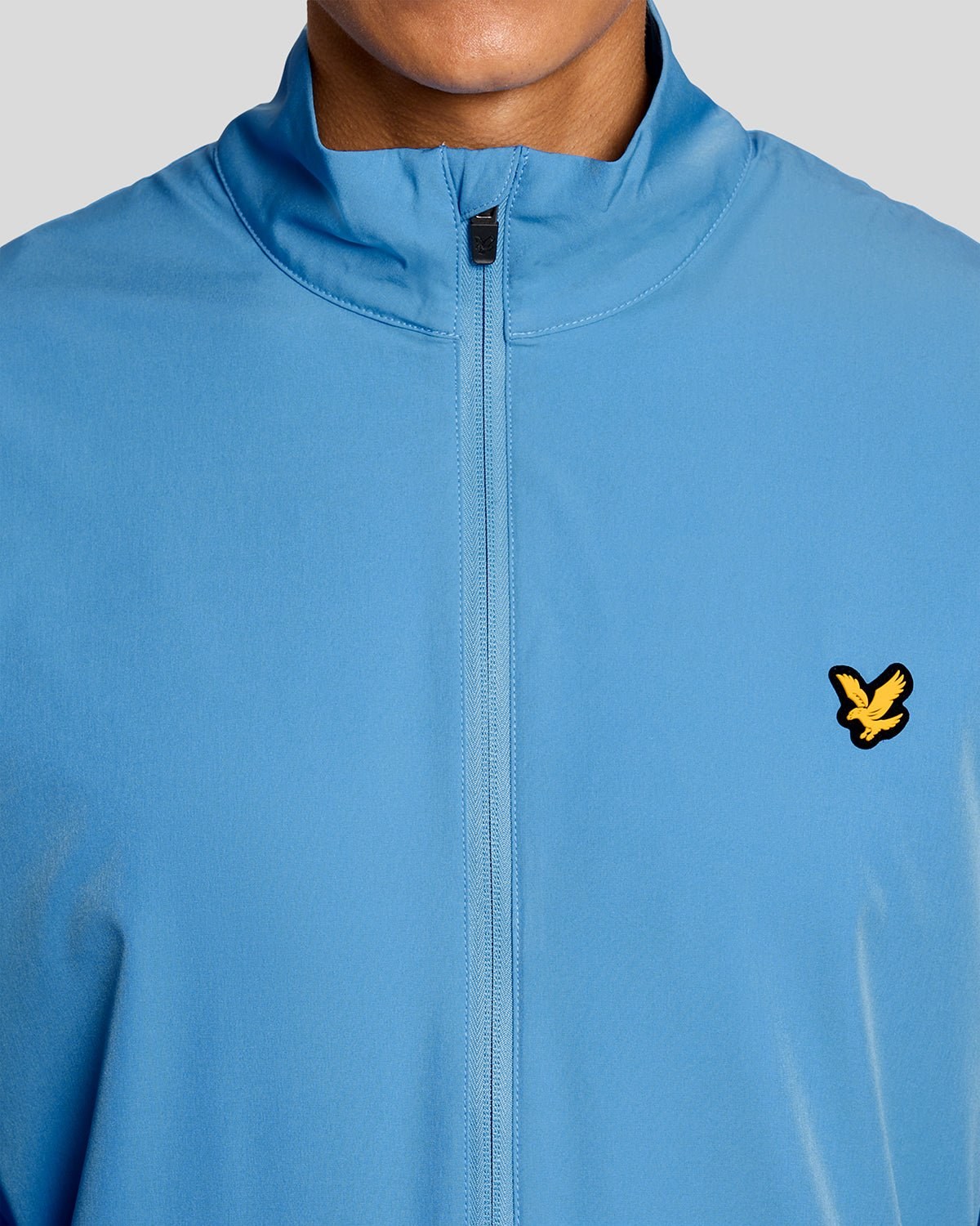 LYLE & SCOTT GOLF PACKABLE JACKET - NITROGEN