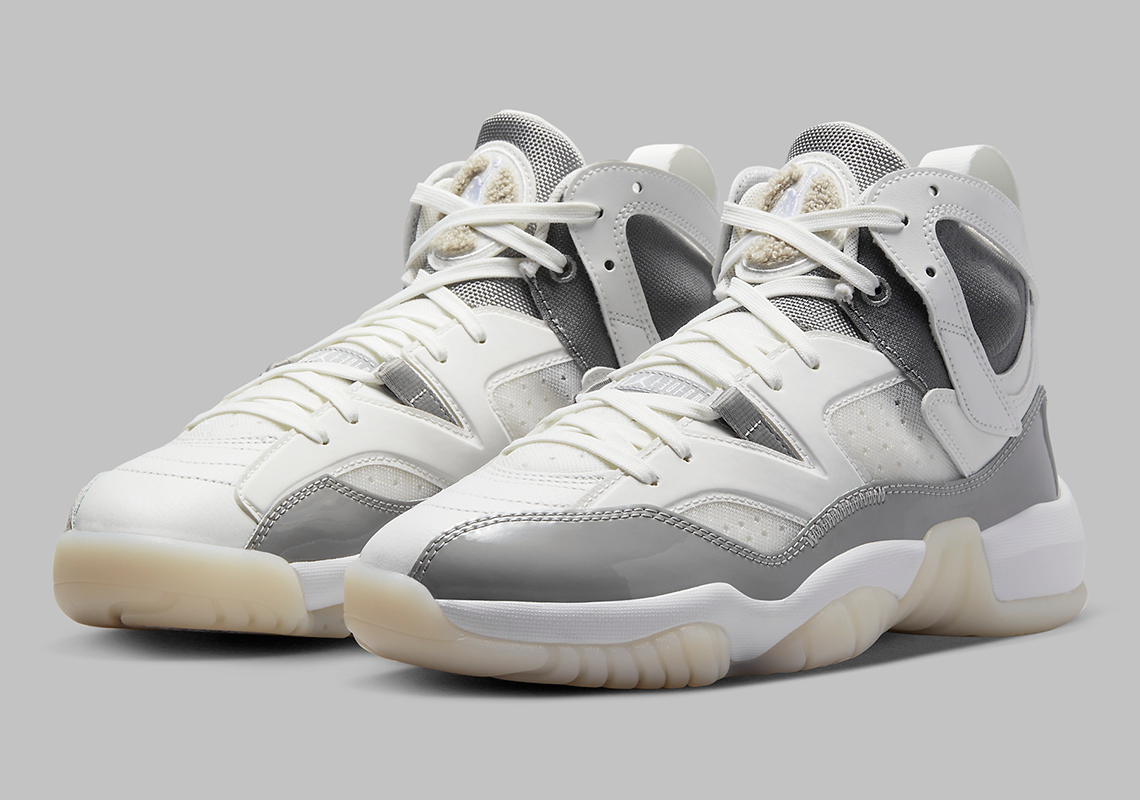 JORDAN JUMPMAN TWO TREY - MED GREY/WHITE/SUMMIT/WHITE