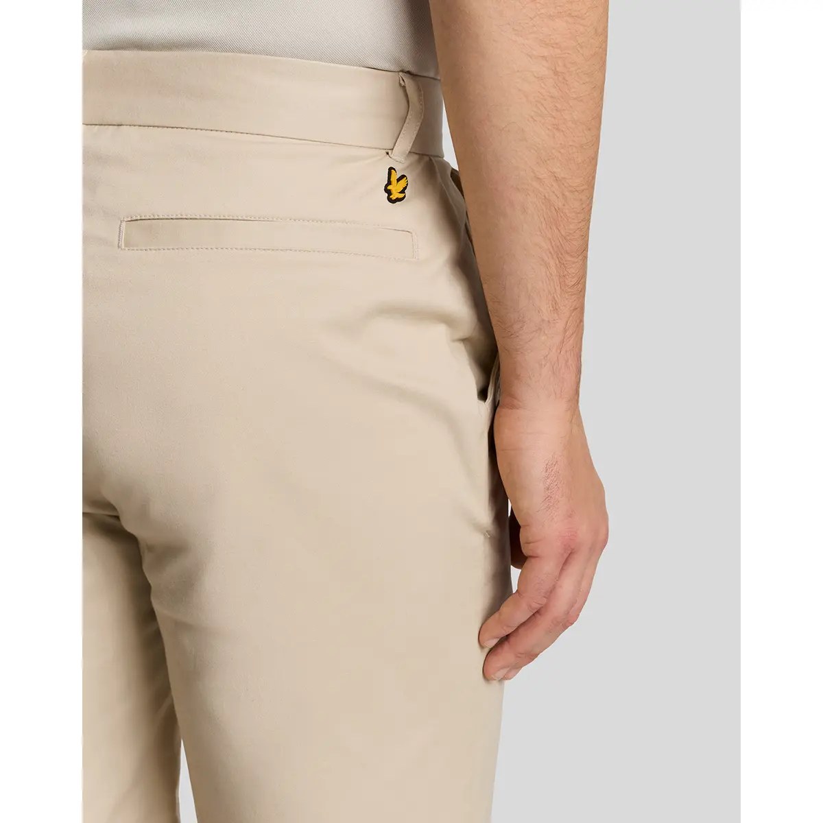 LYLE & SCOTT COURSE STRETCH CHINO SHORTS - SESAME
