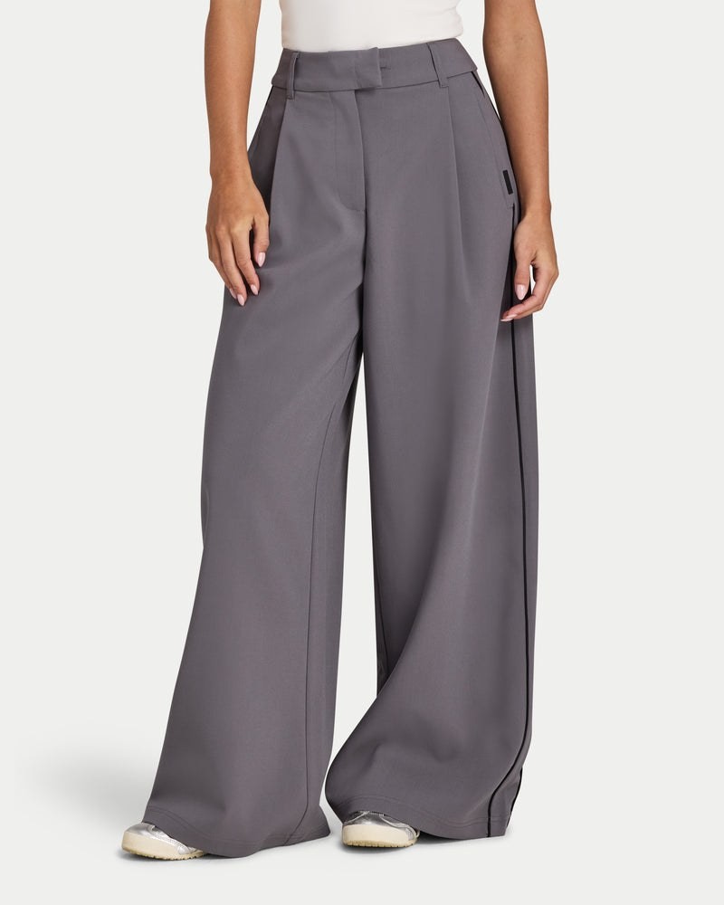 HERA WOMENS STUDIO TROUSER - CHARCOAL