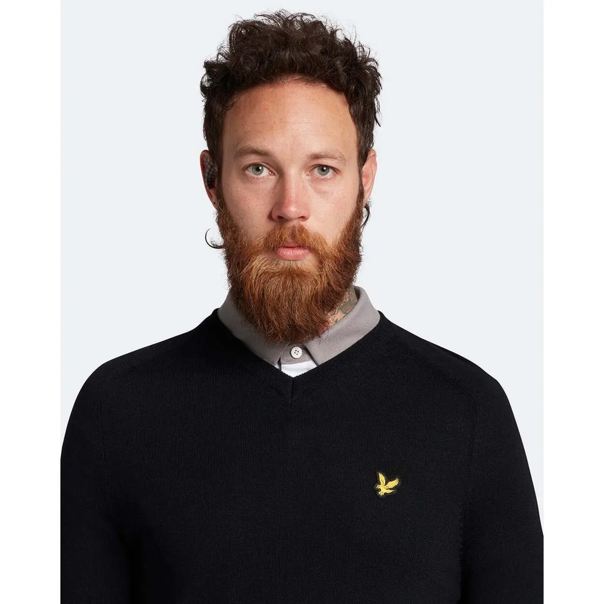 LYLE & SCOTT MERINO V NECK - JET BLACK