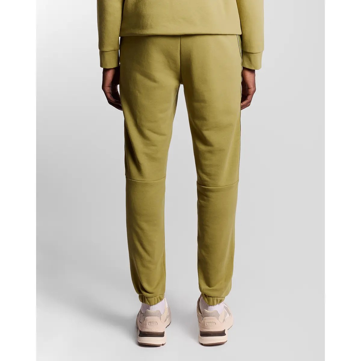 LYLE & SCOTT TAPE TRACKIES - RELAY GREEN