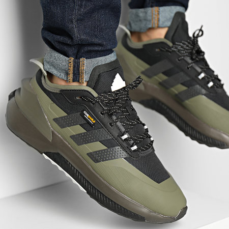 AVRYN               OLISTR/CBLACK/SILPEB