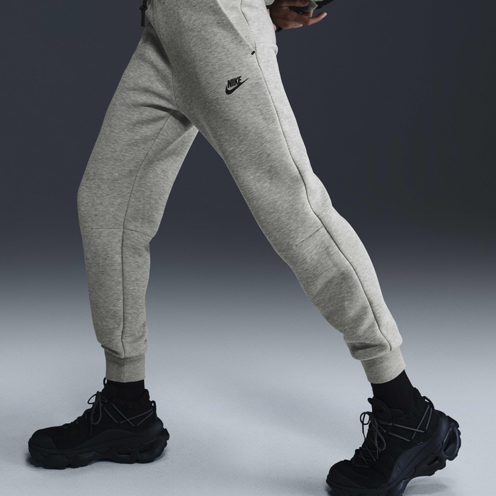 NIKE W NSW TCH FLC MR JGGR - DGH/BLACK