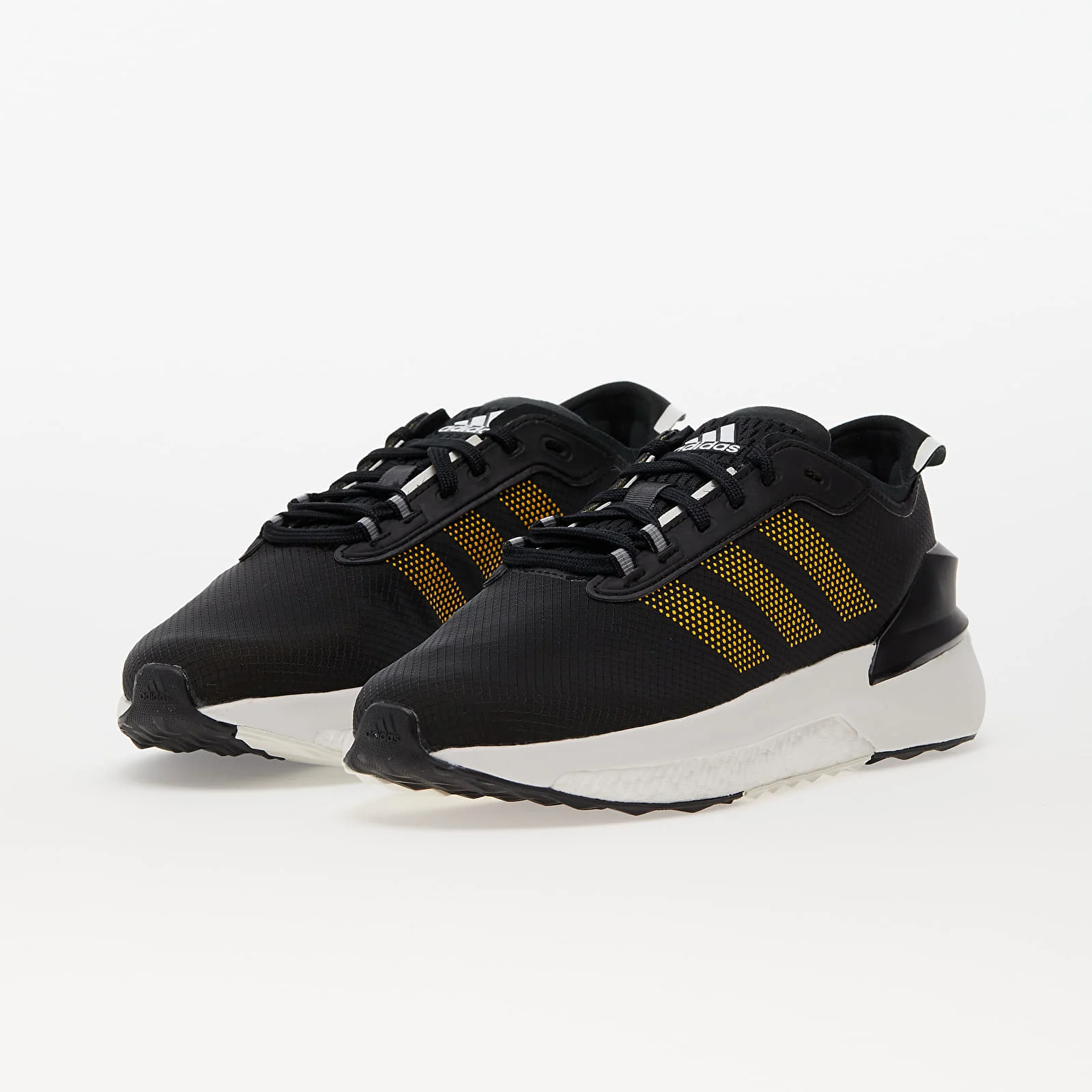 ADIDAS PERFORMANCE RUNNING TRAINERS AVRYN 