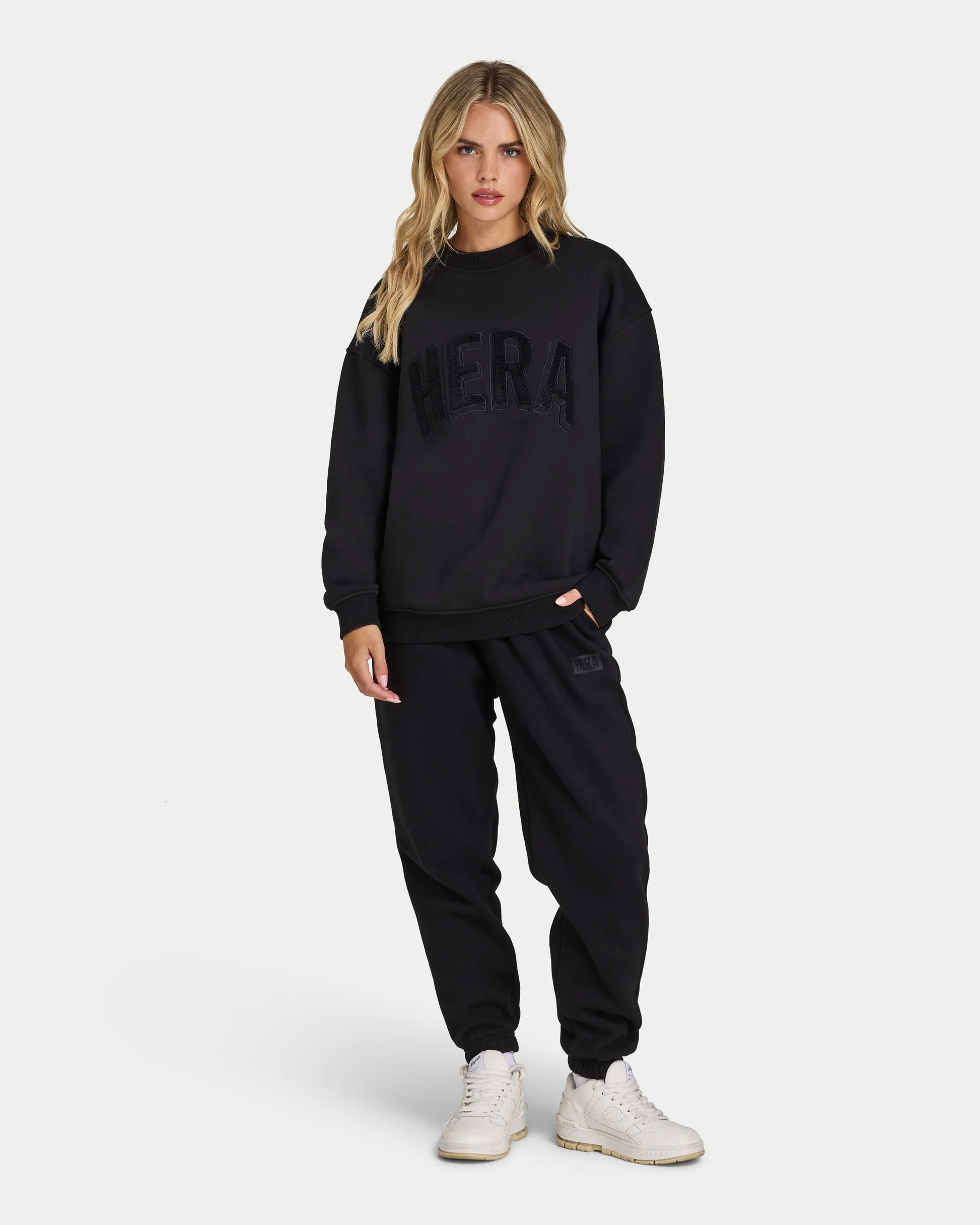 HERA WOMENS 365 SWEATSHIRT - BLACK