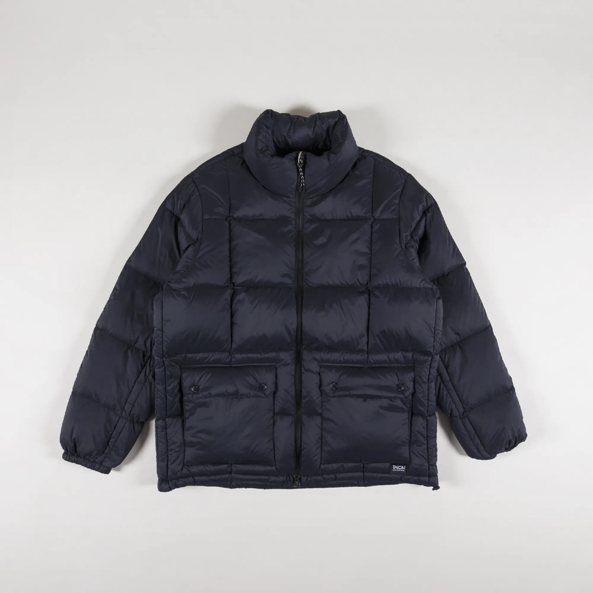 TAION MOUNTAIN PACKABLE VOLUME DOWN JACKET - BLACK