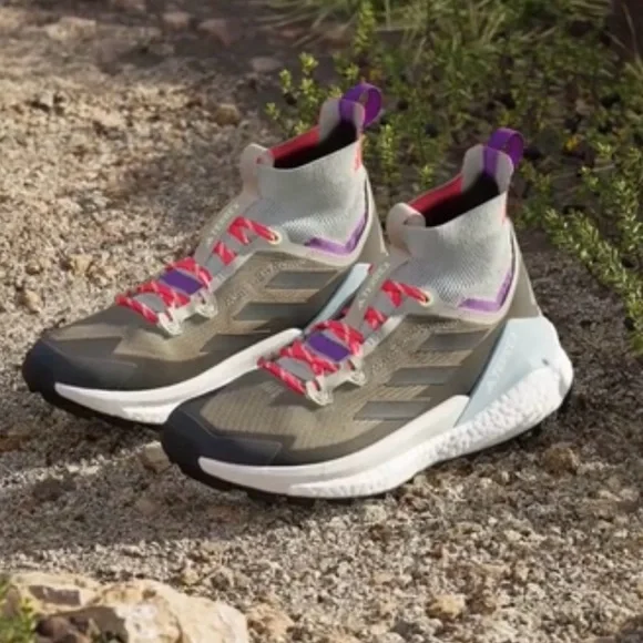 ADIDAS TERREX FREE HIKER 2 HIKING SHOES - TRACE CARGO/CARBON