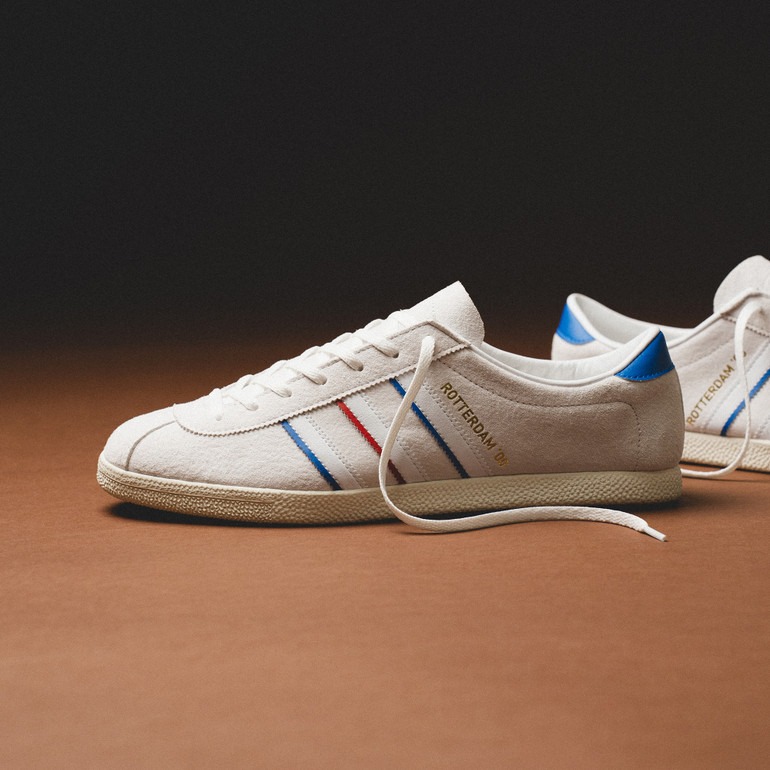 ADIDAS ORIGINALS ROTTERDAM 00 - FTWR WHITE/BLUEBIRD/BETTER SCARLET