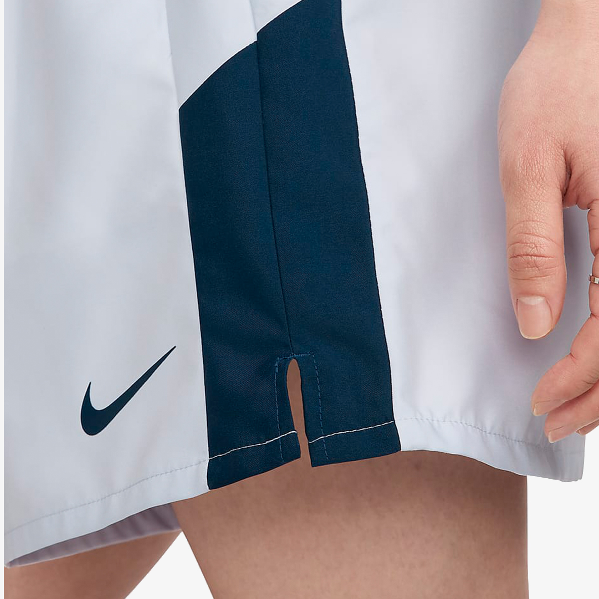 NIKE W NSW WVN SHORT TRND - FOOTBALL GREY