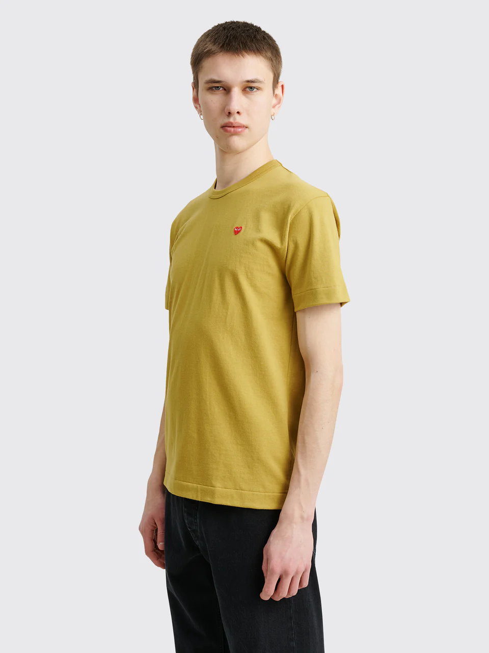COMME DES GARCONS PLAY SMALL CHEST LOGO S/S T-SHIRT - OLIVE/RED