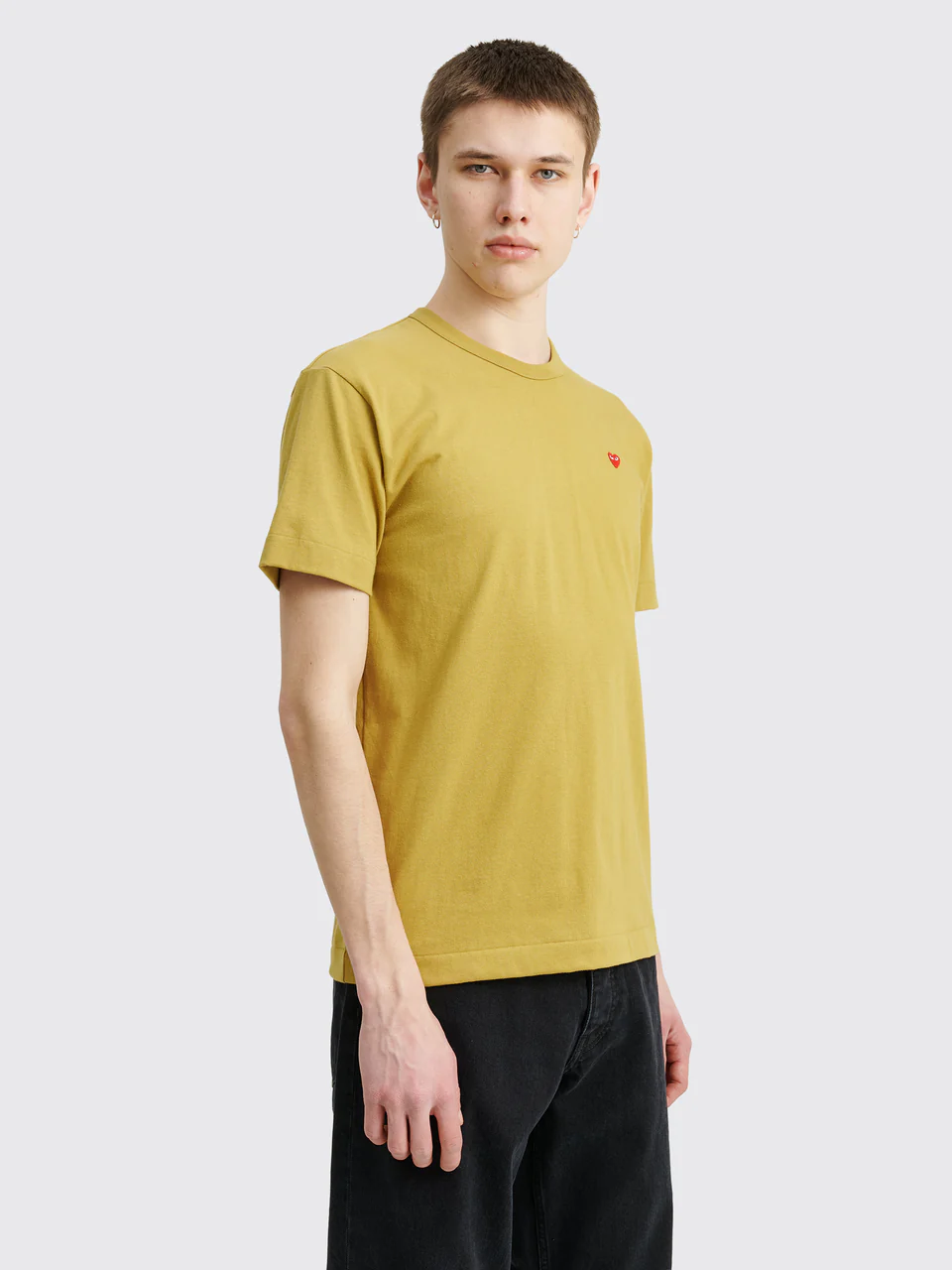 COMME DES GARCONS PLAY SMALL CHEST LOGO S/S T-SHIRT - OLIVE/RED
