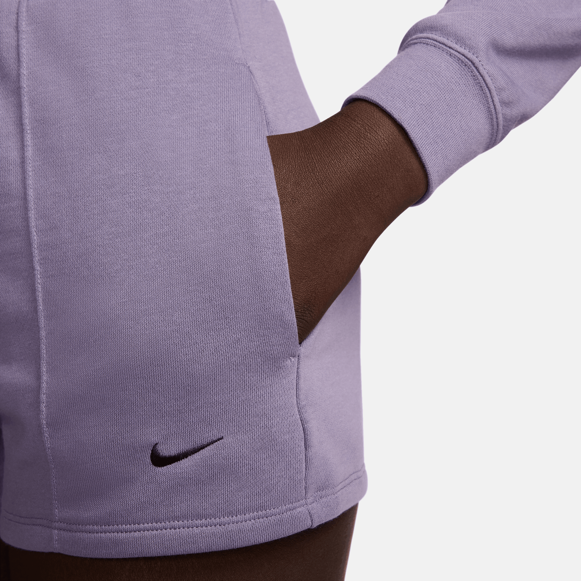 NIKE W NSW CHLL FT HR 2IN SHORT - DAYBREAK/BLK
