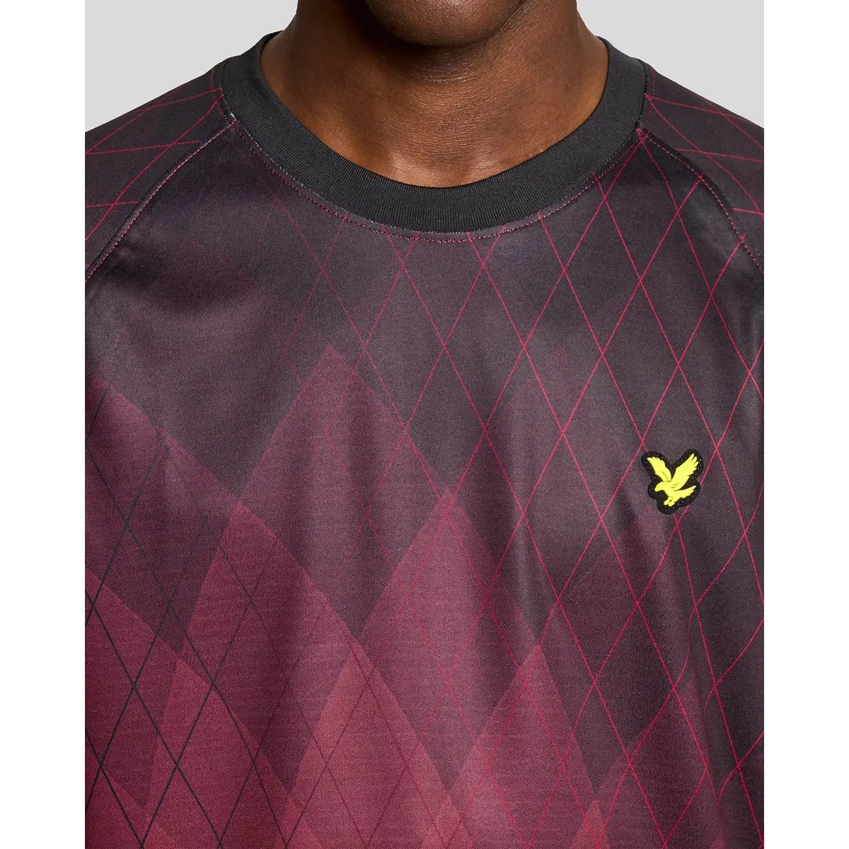 LYLE & SCOTT GEOMETRIC PRINTED FOOTBALL T-SHIRT - FIG