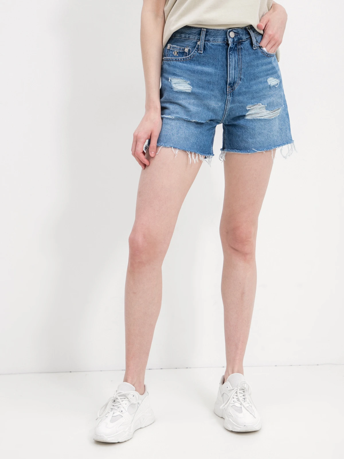 CALVIN KLEIN JEANS W MOM SHORT - DENIM MEDIUM