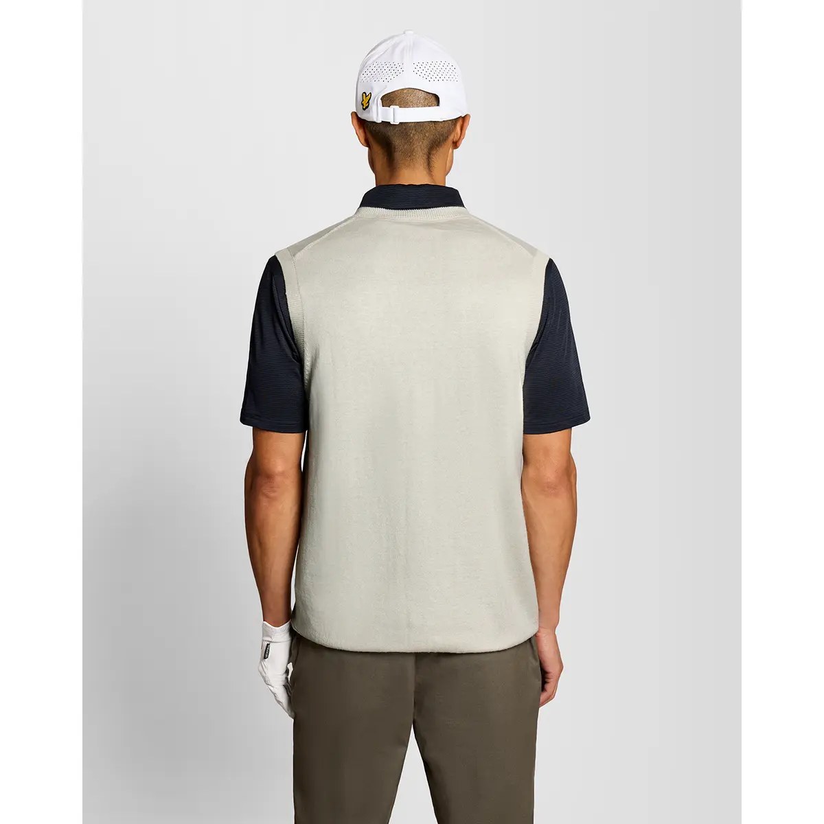 LYLE & SCOTT GOLF V NECK LIGHT WEIGHT VEST - CLOUD