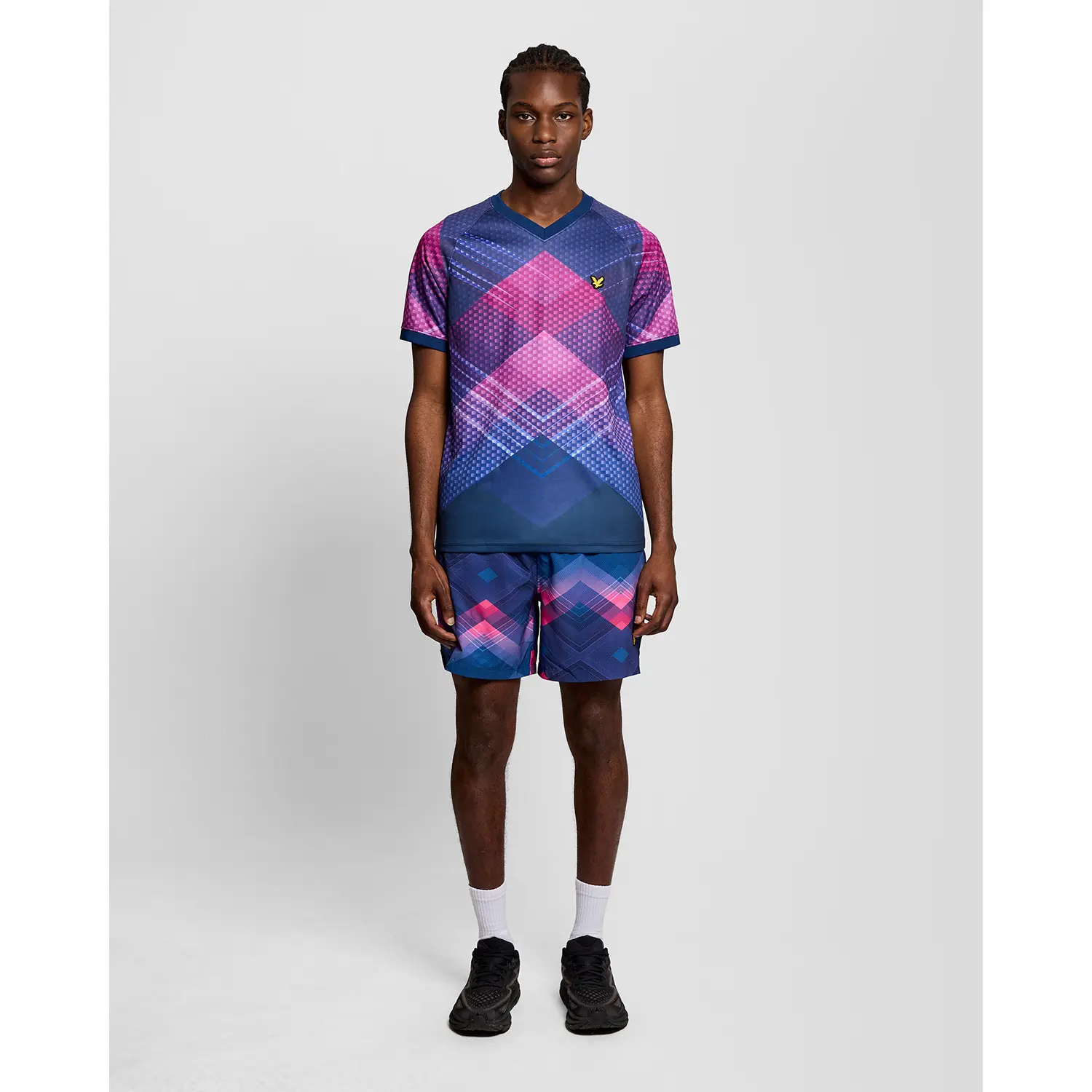 LYLE & SCOTT CHEVRON PRINTED SWIM SHORT - NAVY PEONY