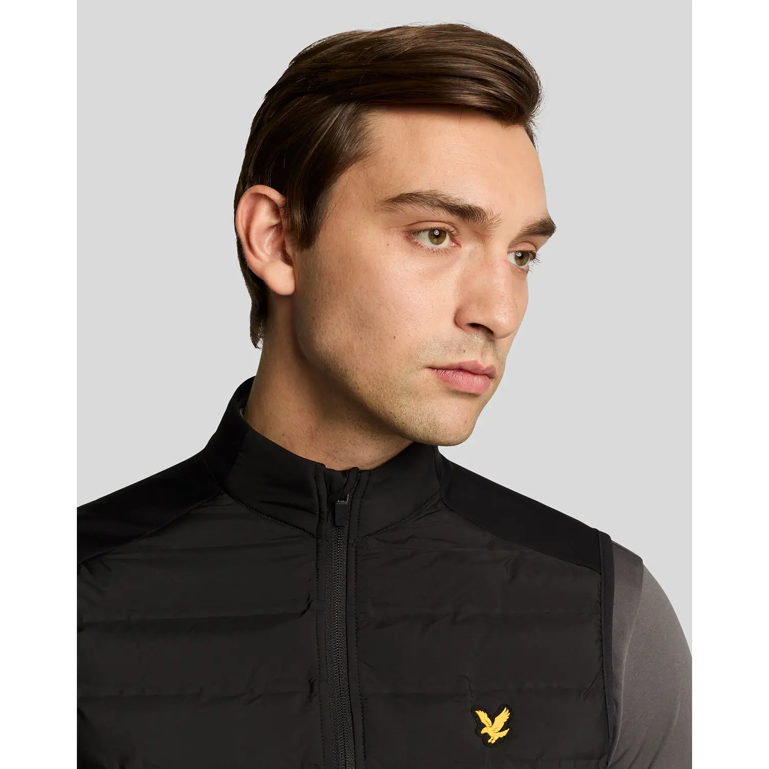 LYLE & SCOTT HYBRID QUILTED GOLF GILET - JET BLACK