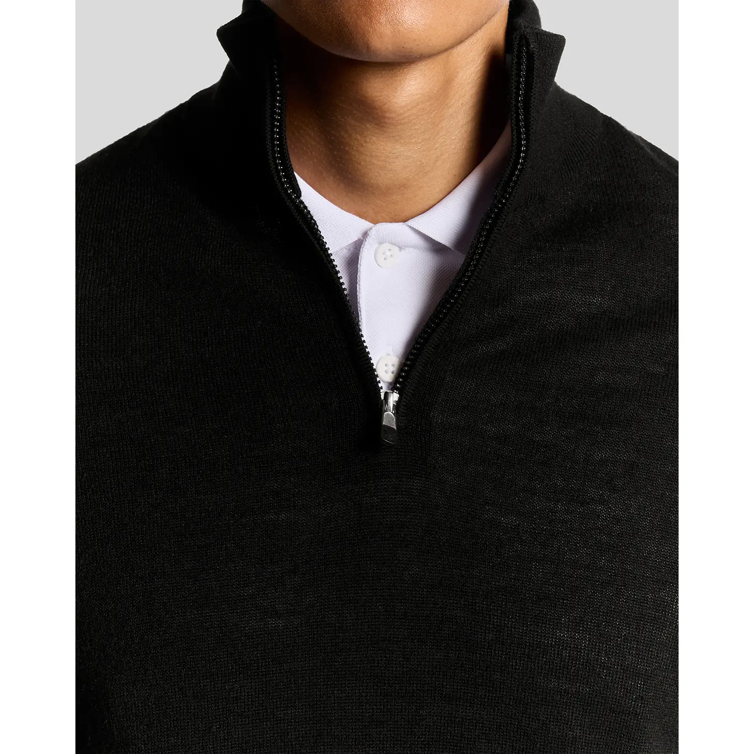 LYLE & SCOTT EMBROIDERED 1/4 ZIP MERINO KNIT - JET BLACK