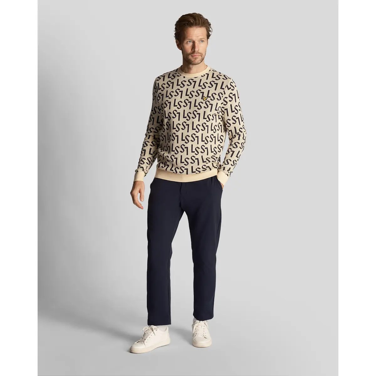 LYLE & SCOTT MONOGRAM KNITTED CREW NECK - SAND DUNE